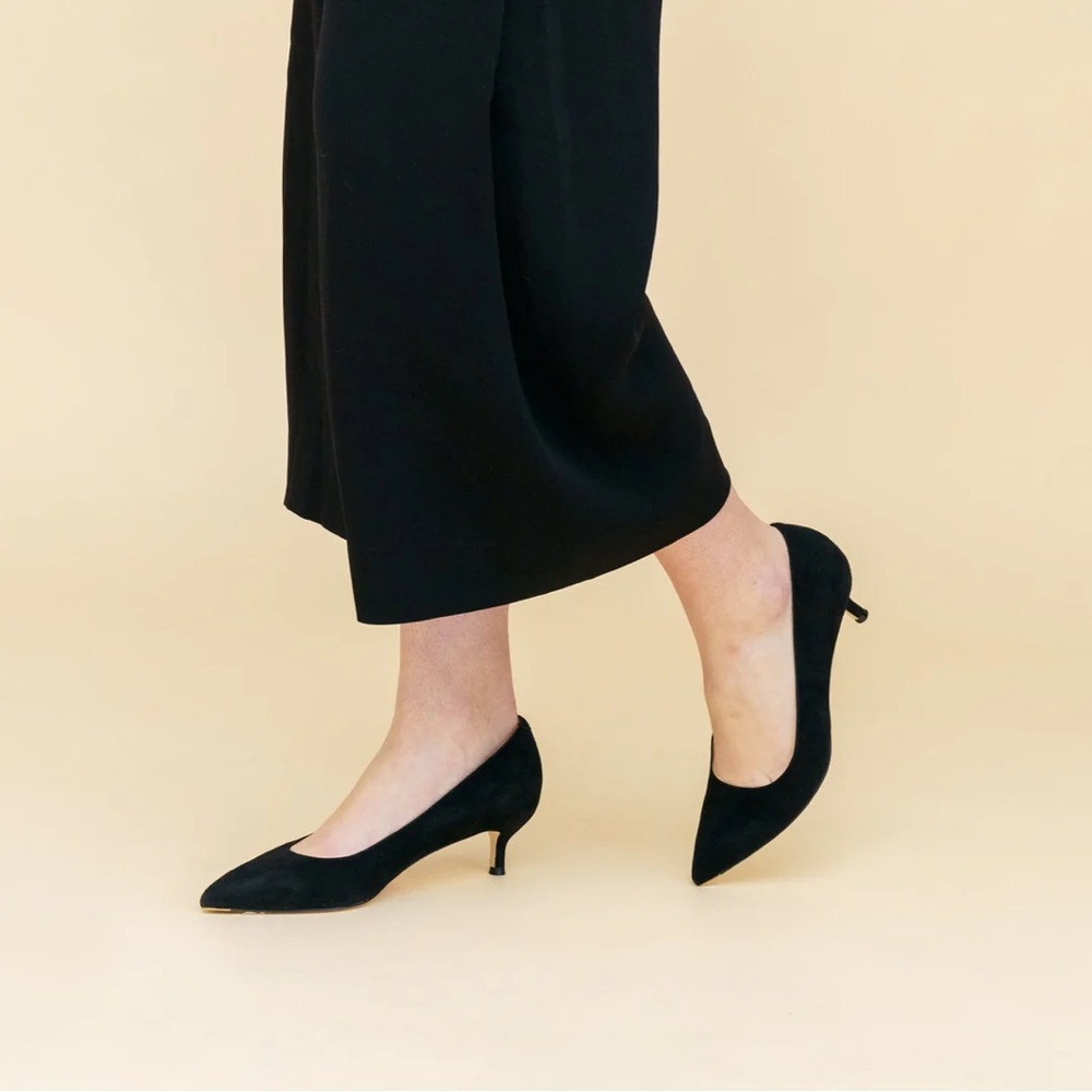 VINTAGE Elegant Black Women's Heels pumps classic genuine suede kitten